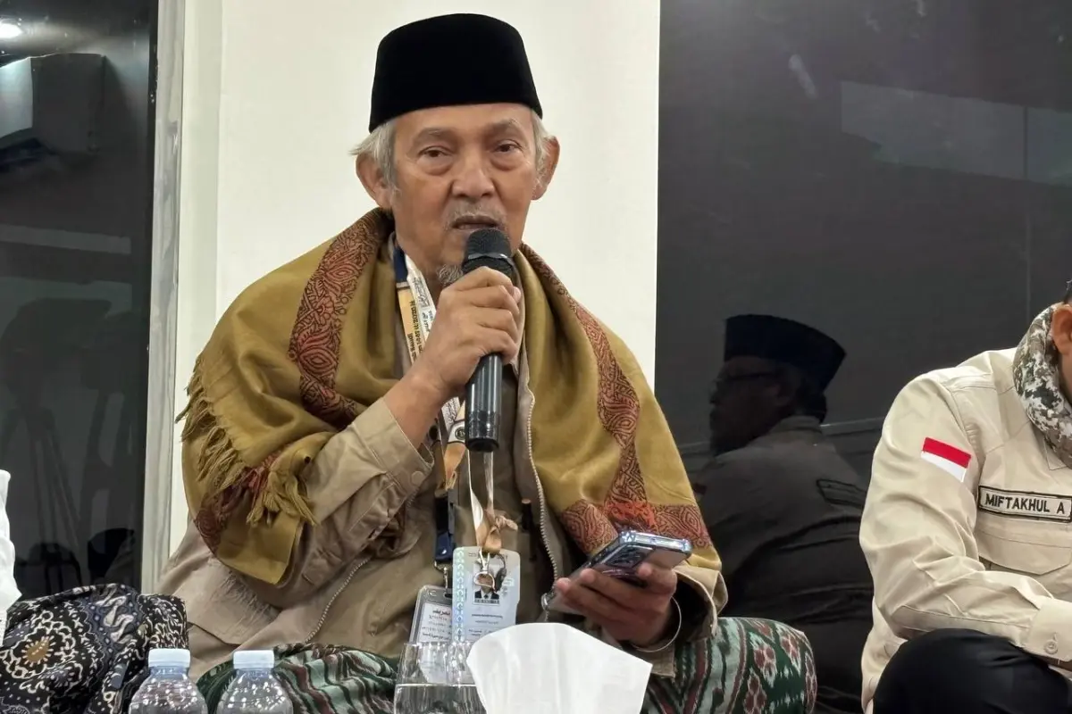KH Kafabihi Mahrus Imbau Jemaah Tidak Bermain Handphone saat di Arafah