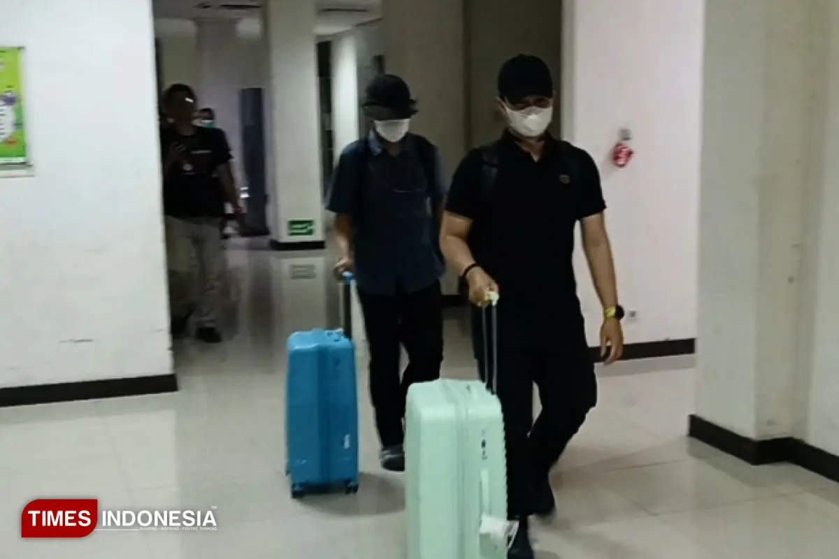Geledah Kantor Dinkes Ponorogo Selama 8 Jam, Penyidik KPK RI Sita Dua Koper Dokumen