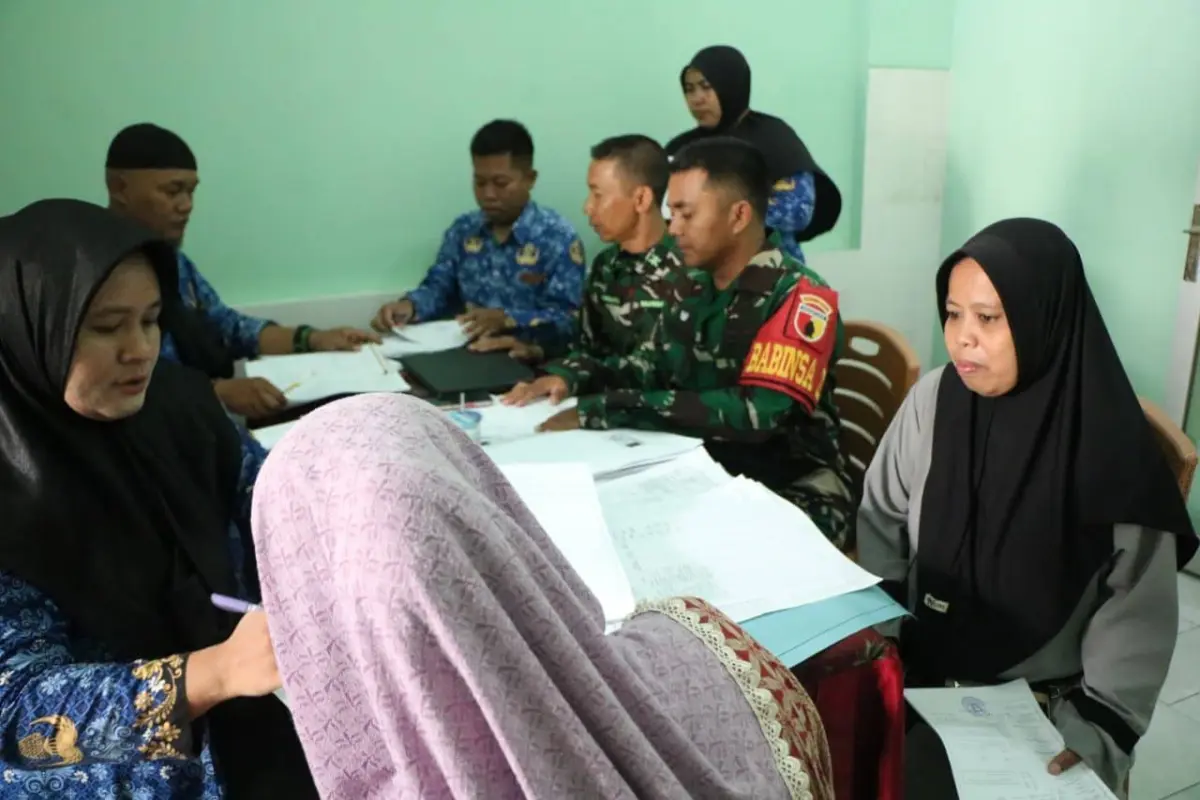 TMMD Ke-128 Ubah Gubuk Rikso Jadi Rumah Layak, TNI Perkuat Sinergi dengan Puskesmas Maron