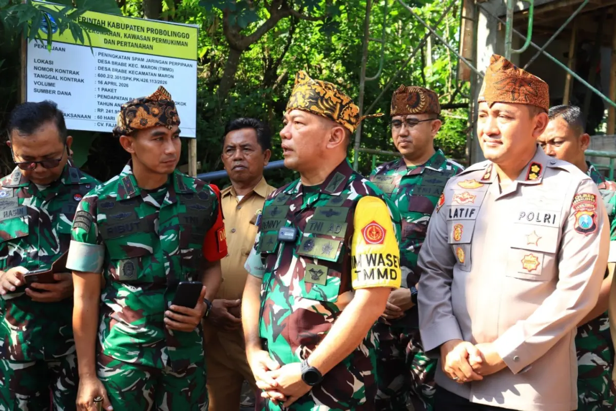 Tim Sterad Naik Motor Tinjau TMMD Desa Brabe, Pastikan Program Tepat Sasaran