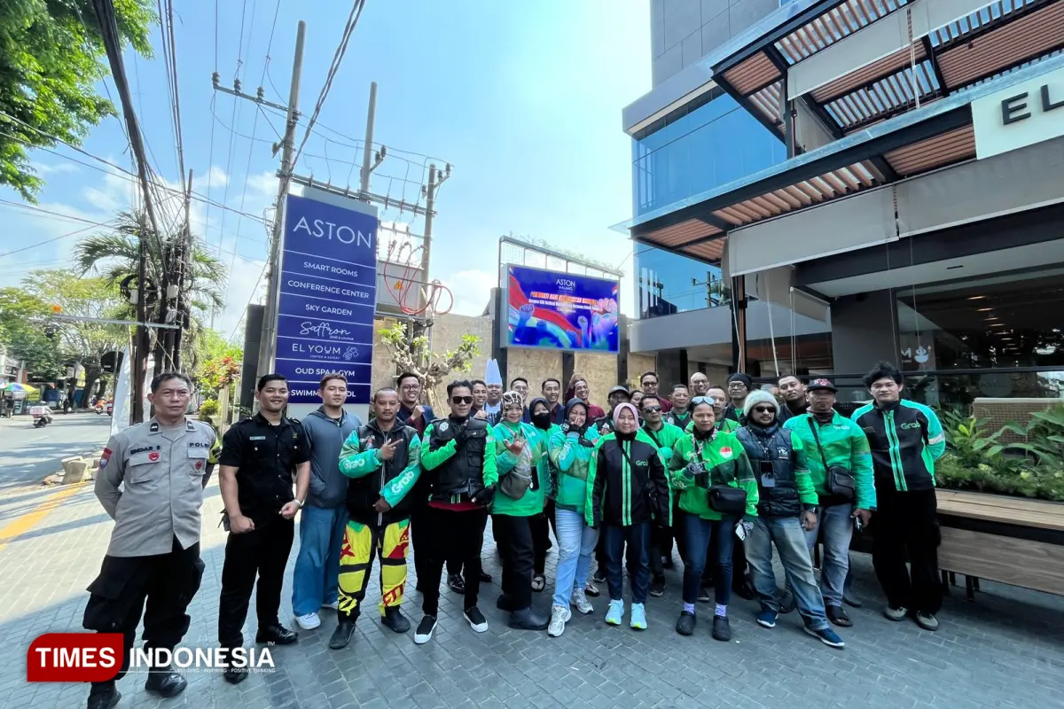 Harkitnas, Hotel Aston Malang Bagikan Ratusan Makan Siang untuk Ojol