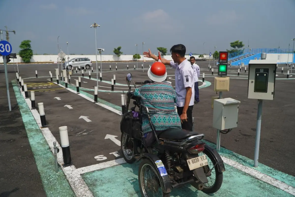 Polres Malang Fasilitasi SIM D Gratis untuk Penyandang Disabilitas