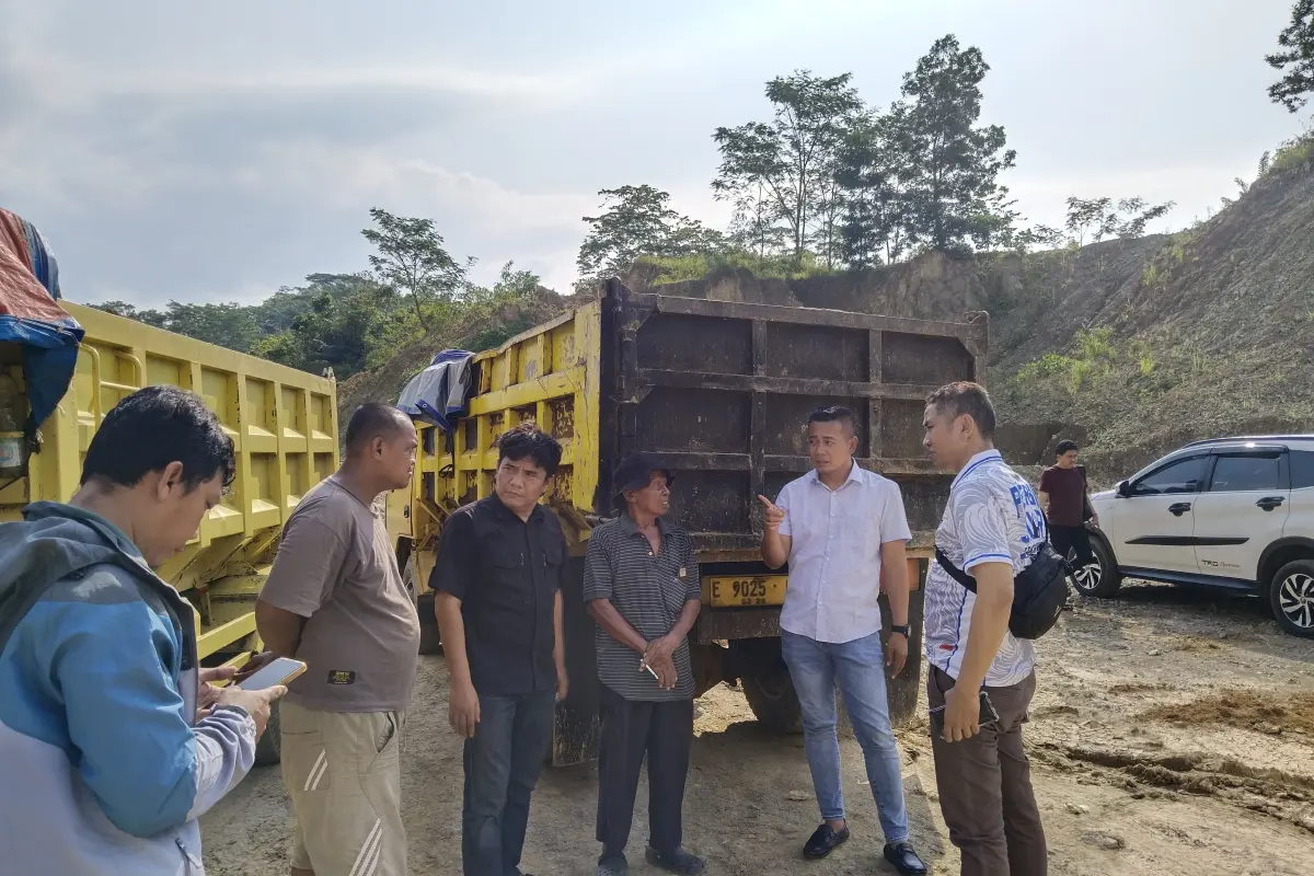 Diduga Tak Berizin, Polres Banjar Segel Aktivitas Galian Tanah di Gunung Gembok