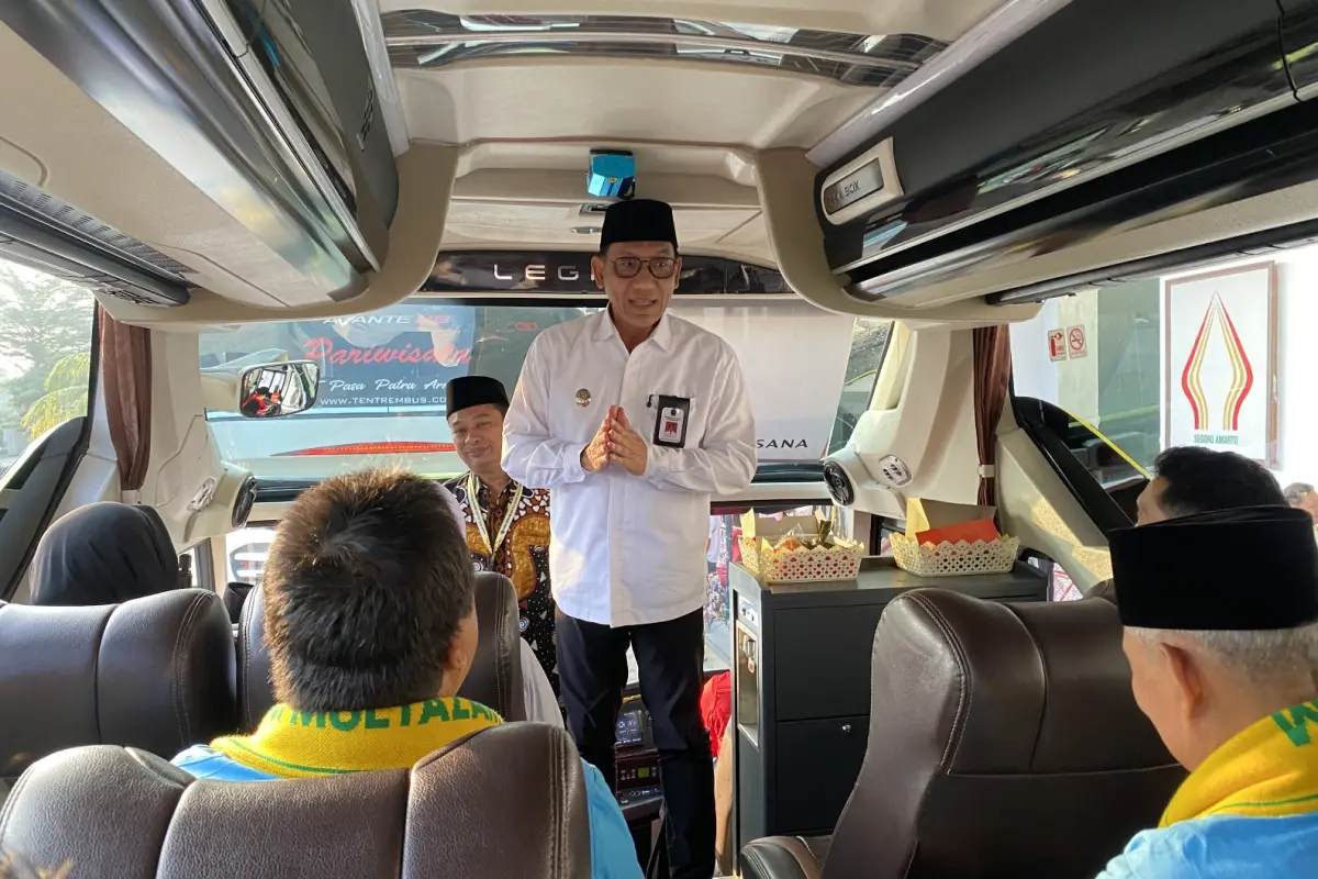Haru dan Khidmat, 144 Jemaah Haji Kota Yogyakarta Kloter 26 Resmi Dilepas ke Tanah Suci