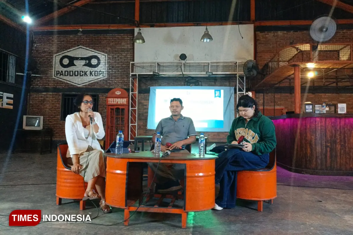 Dari Warung Kopi, Warga Gresik Suarakan Harapan Pertumbuhan Industri