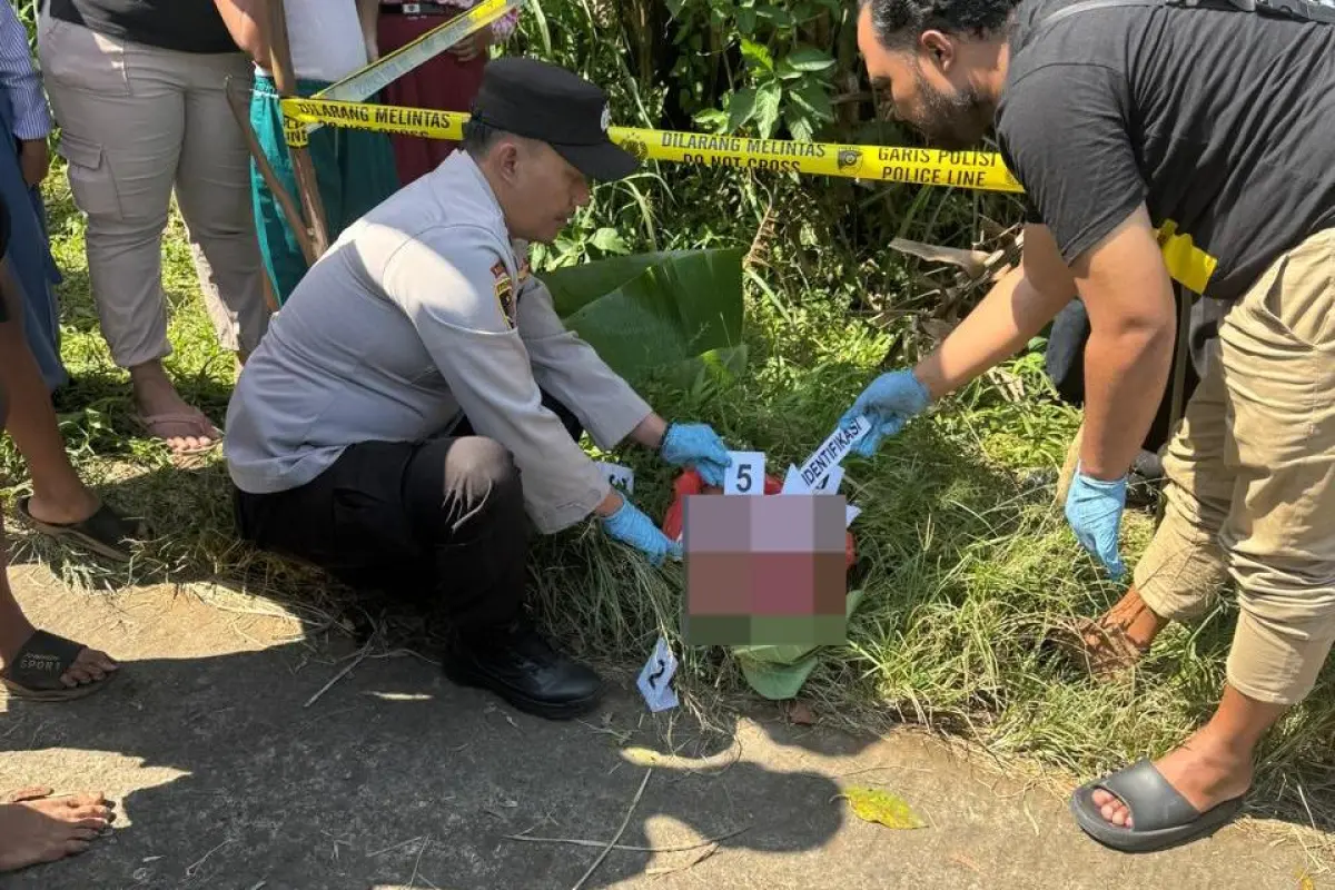 Bayi Ditemukan Meninggal dalam Kantong Plastik di Tepi Jalan Karangploso Malang