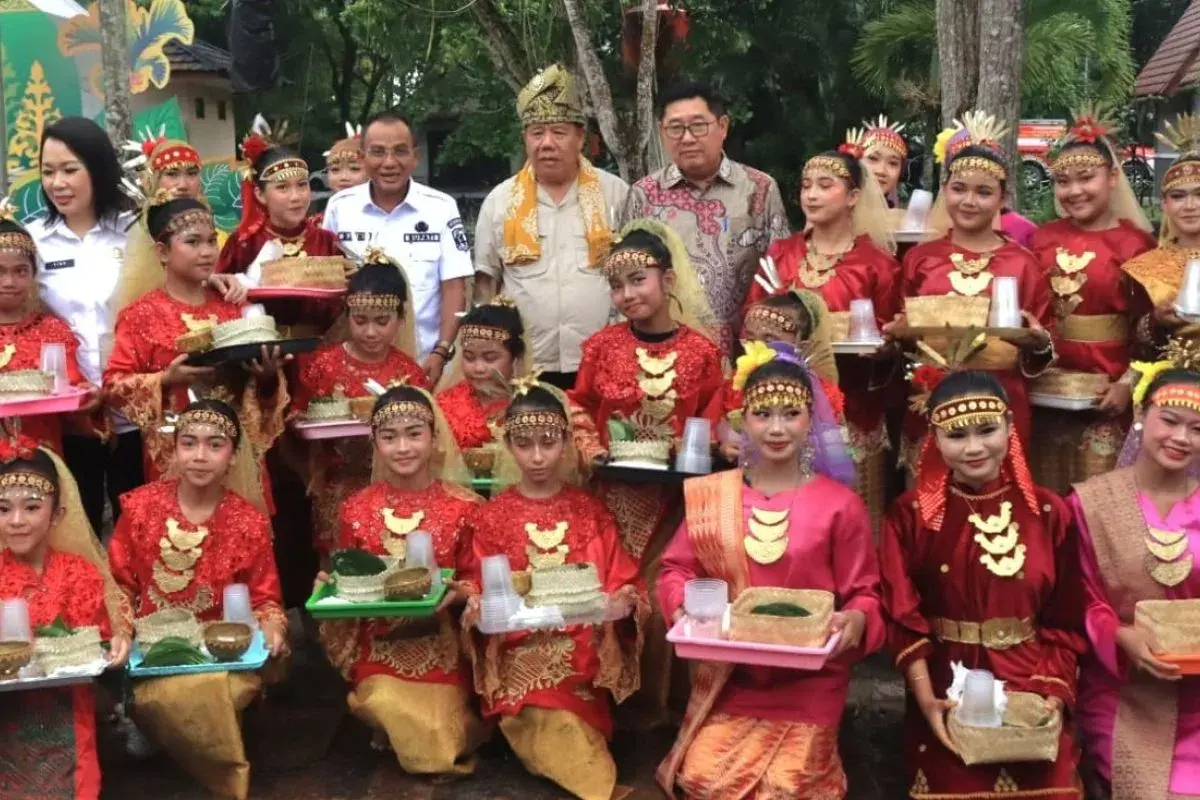 Masuk Kharisma Event Nusantara 2026, 1.000 Warga Belitung Gelar Aksi Menyirih Massal