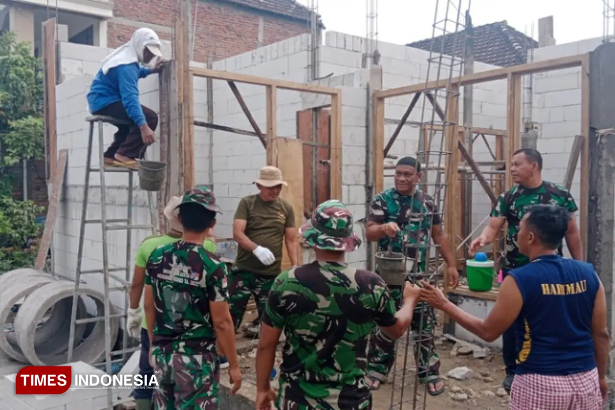 Kala Seragam Loreng Menjadi Asa Baru Warga Slempit Gresik