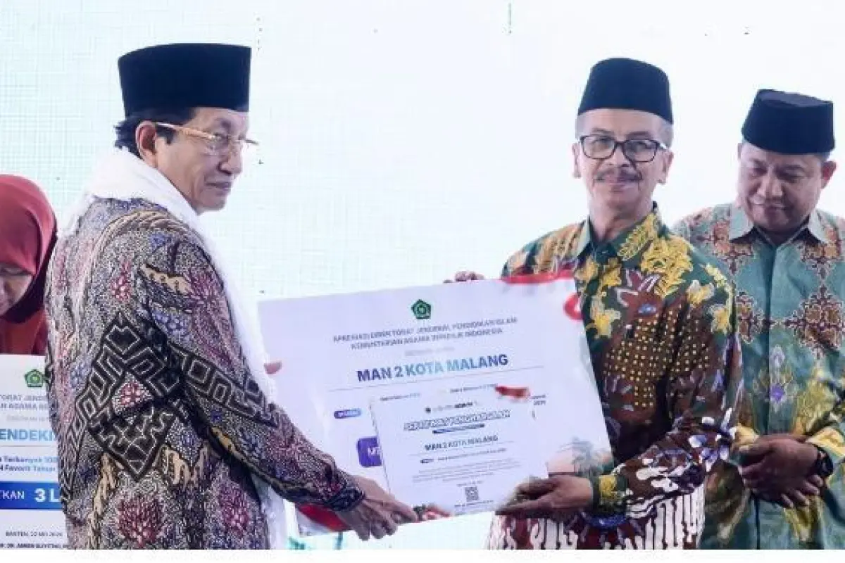 MAN 2 Kota Malang Juara Umum OSN dan Borong Medali Internasional Raih Penghargaan Menag