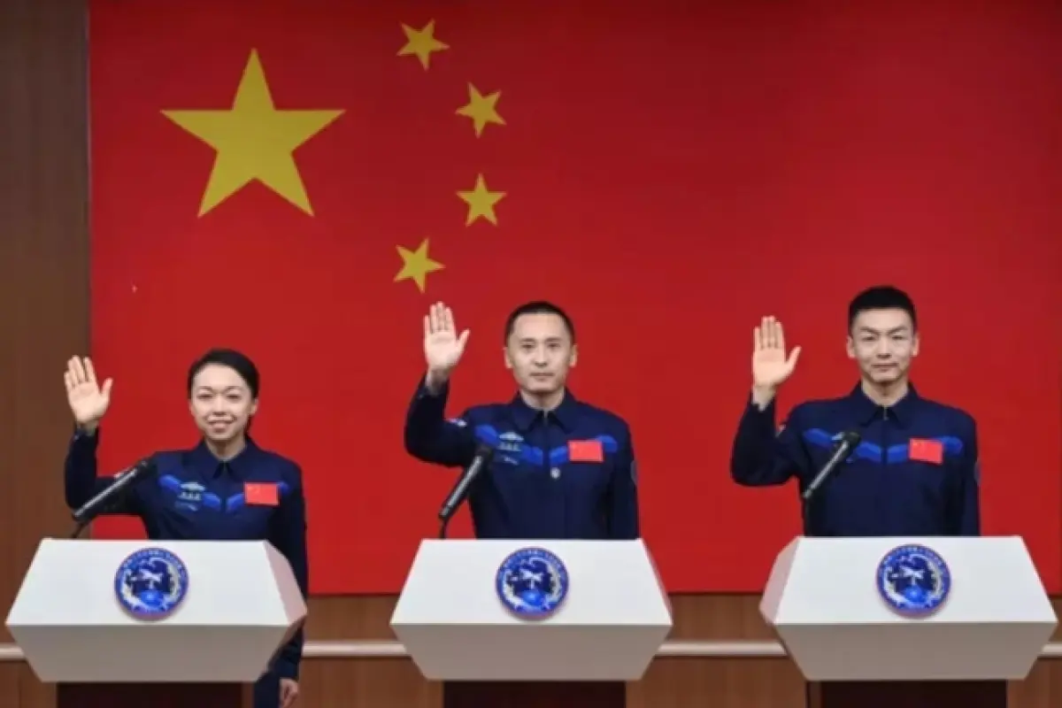 Persiapan Pendaratan di Bulan, China Kirim Astronot ke Luar Angkasa Selama Setahun
