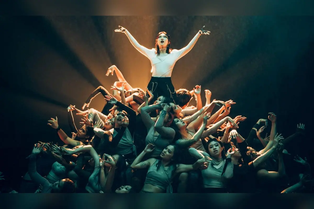 Collabs Bareng Mantan DeadSquad, Isyana Sarasvati Rilis Burn, Metal Banget