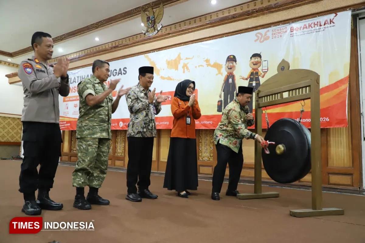 Bupati Warsubi Tekankan Integritas Petugas saat Buka Pelatihan Sensus Ekonomi 2026