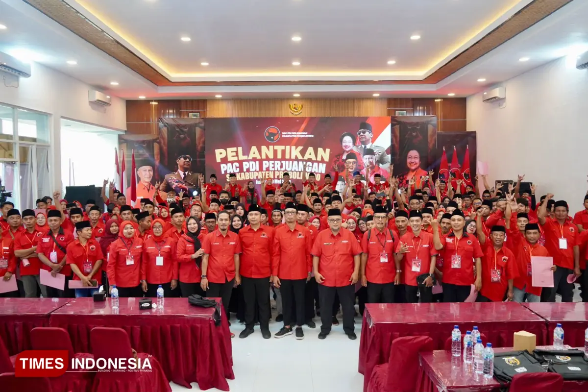 Lantik Serentak 24 PAC, PDIP Probolinggo Targetkan 10 Kursi Pemilu 2029