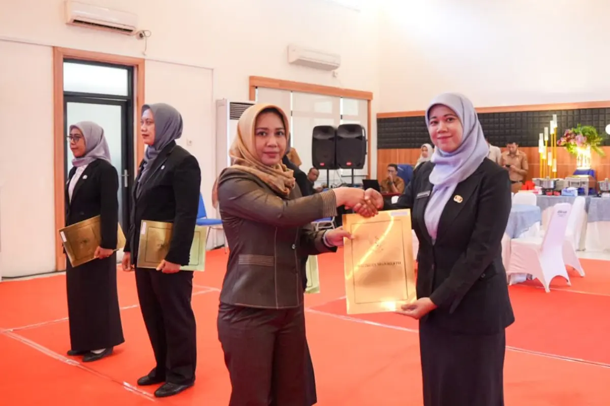 Lantik 6 Kepala Puskesmas, Wali Kota Mojokerto Tegaskan Layanan Kesehatan Tak Boleh Turun
