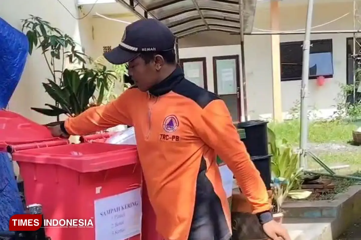 BPBD Jember Sulap Sampah Kantor jadi Berkah, dari Pupuk Cair hingga Sedekah Kreatif