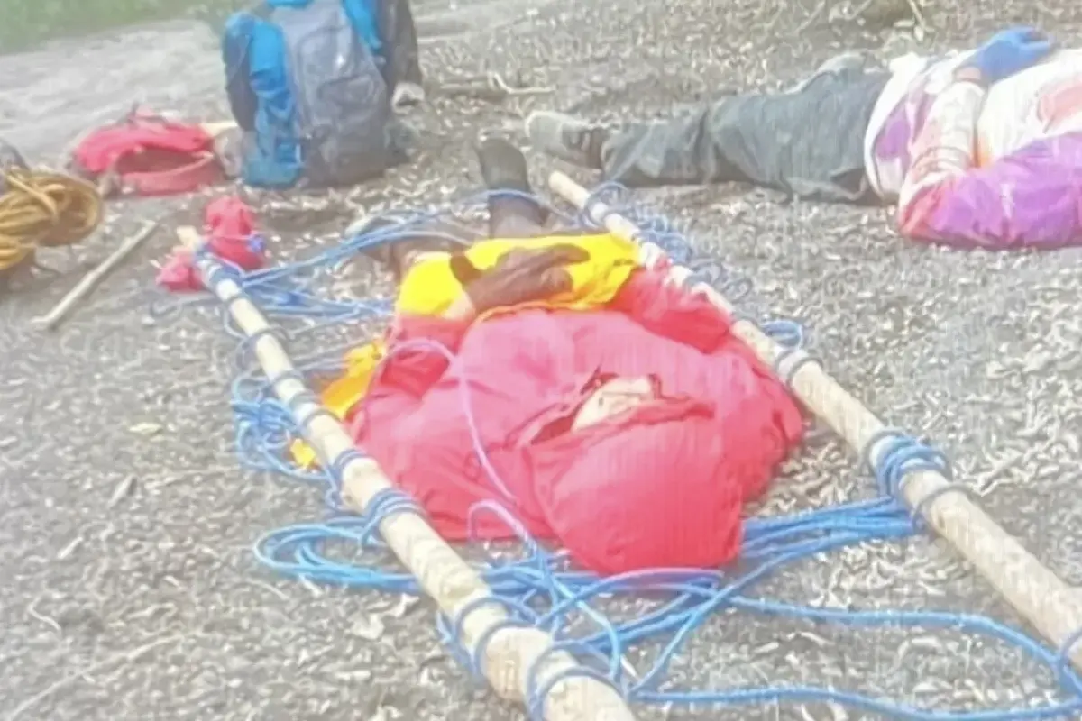 Pendaki Ilegal Terjatuh di Lereng Gunung Semeru Telah Dievakuasi Tim Gabungan