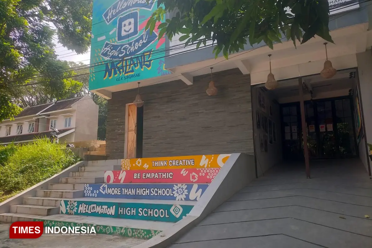 KEK Singhasari Buka SMA Plus Hellomotion High School