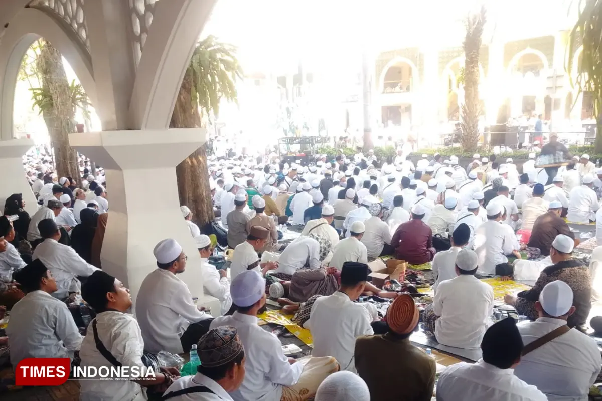 Berlangsung Khidmat, Haul Habib Abu Bakar Gresik Dihadiri Ribuan Jemaah