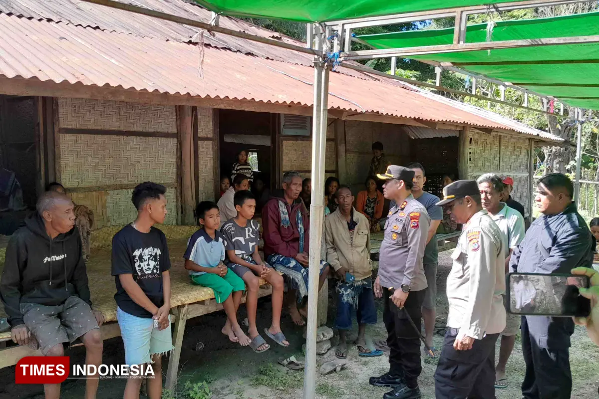 Pasca Kebakaran Pondok Kecil 4 Orang Tewas, Kapolres Sumba Timur Turun Langsung ke TKP