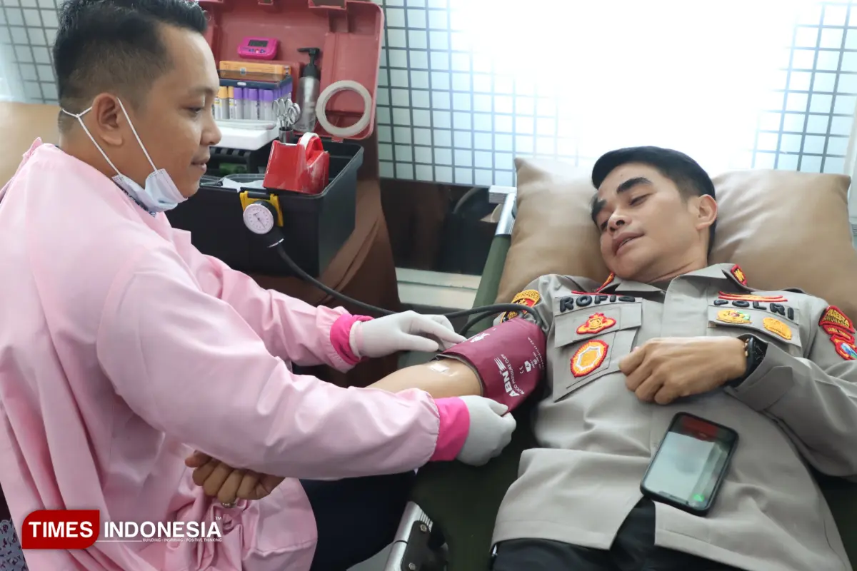 Layanan Kesehatan Gratis, Kepedulian Polresta Banyuwangi Menyambut Hari Bhayangkara
