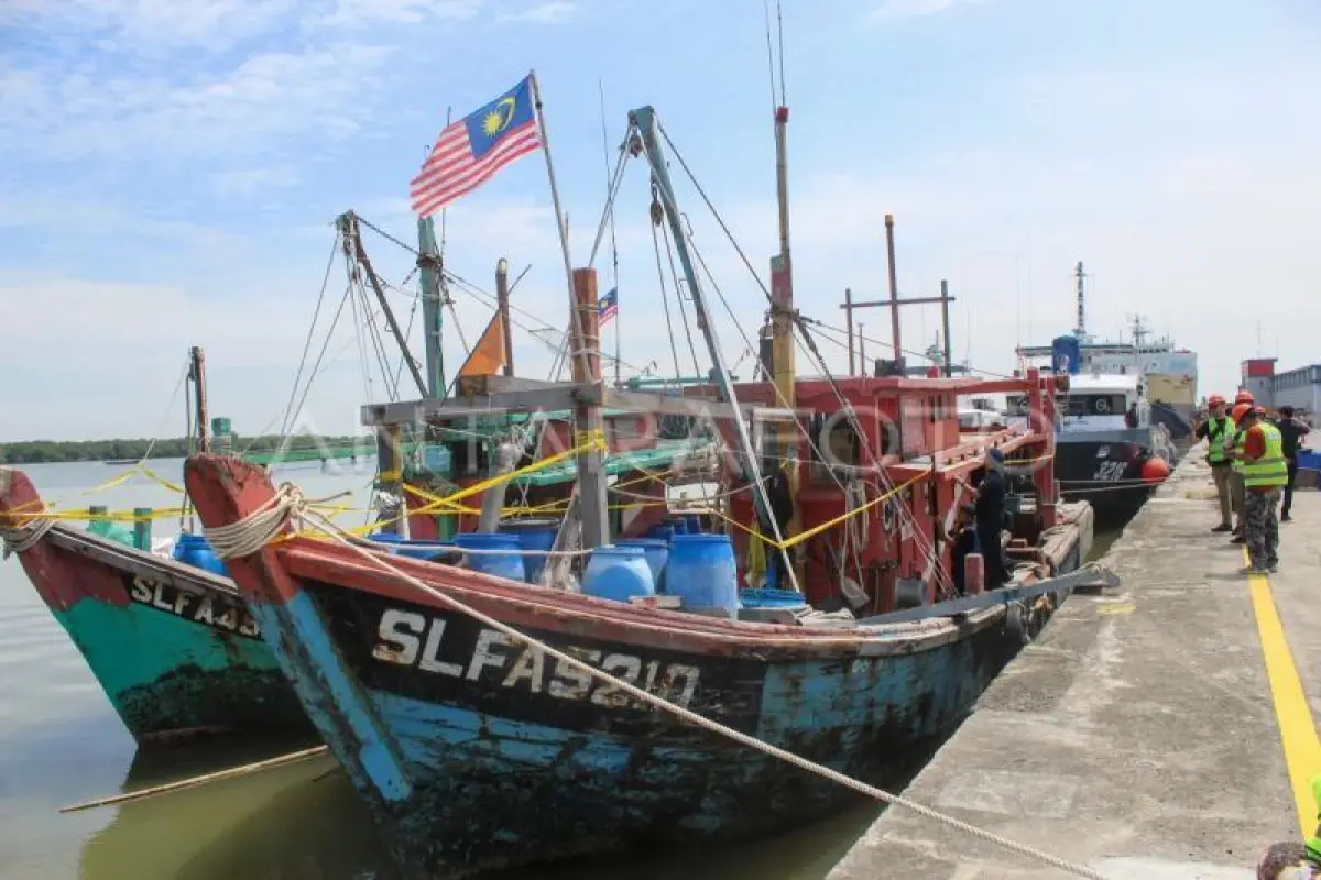 KKP Tindak 1.210 Kapal IUU Fishing, Selamatkan Kerugian Negara Rp16,6 Triliun