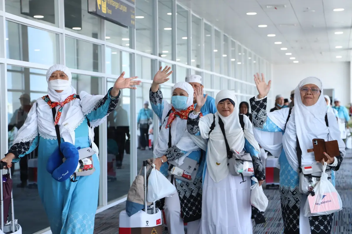 390 Jemaah Haji Kloter 03 Debarkasi Padang Tiba Selamat, Disambut Haru dengan Lantunan Salawat