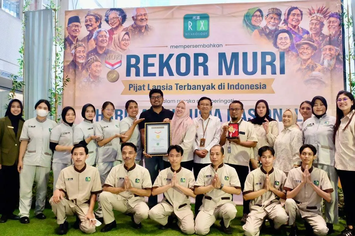 RX Relaxology Raih Pencatatan Rekor MURI melalui Pijat Serentak Lansia di 31 Cabang se-Indonesia