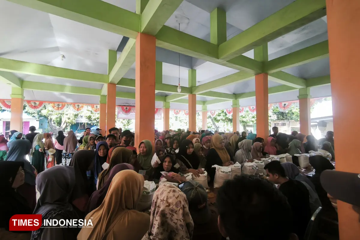Bulog Bondowoso Tuntaskan Penyaluran Bantuan Pangan untuk 279 Ribu Keluarga, Harga Beras Ikut Terjaga