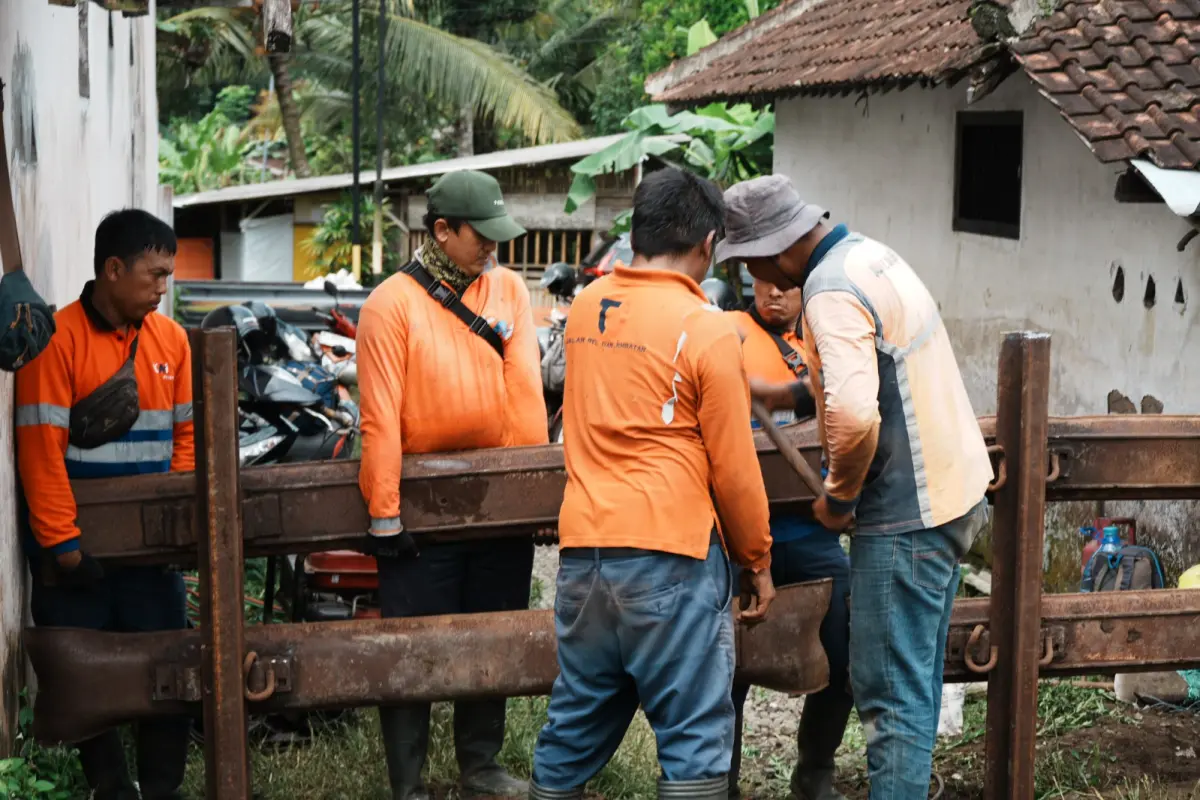 11 Perlintasan Liar Ditutup, KAI Daop 9 Siapkan Jalur Aman Jelang Libur Sekolah