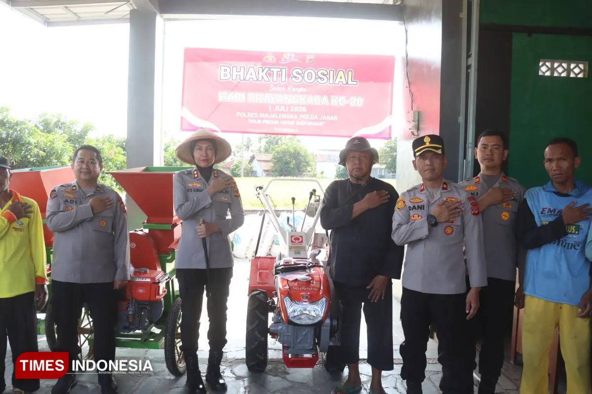 Hari Bhayangkara ke-80, Kapolres Majalengka Serahkan Alsintan Demi Dongkrak Ketahanan Pangan
