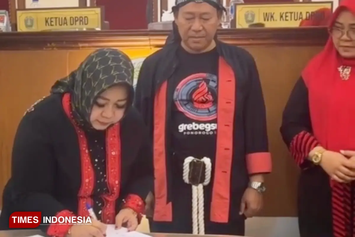 Rapat Paripurna DPRD Ponorogo, Bupati dan Dewan Sepakati Perubahan Propemperda 2026