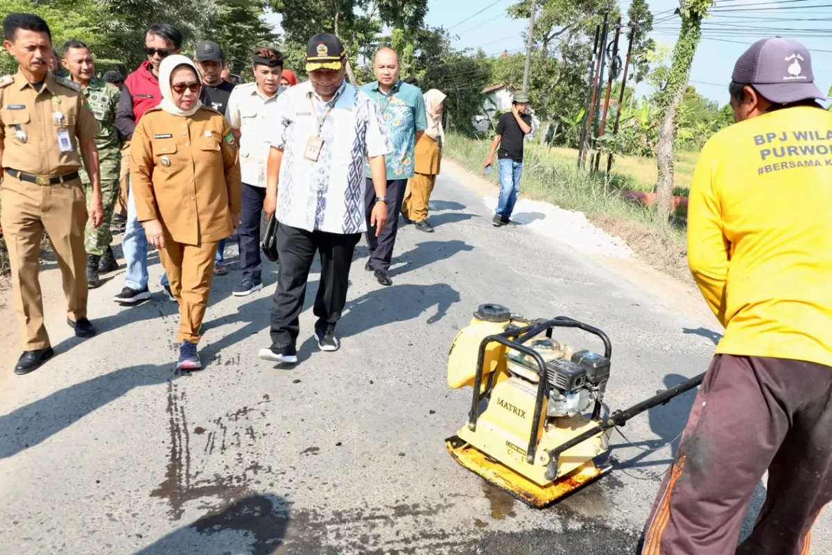 Warga Lega, Gubernur Luthfi Target Jalan Cepu–Randublatung Mulus dan Tuntas Tahun Ini
