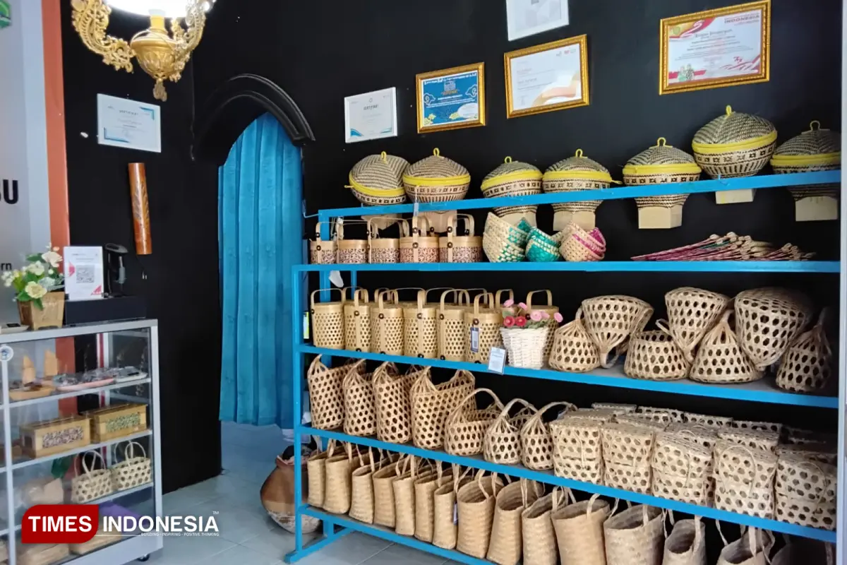 Rumah bambu Weragati 2