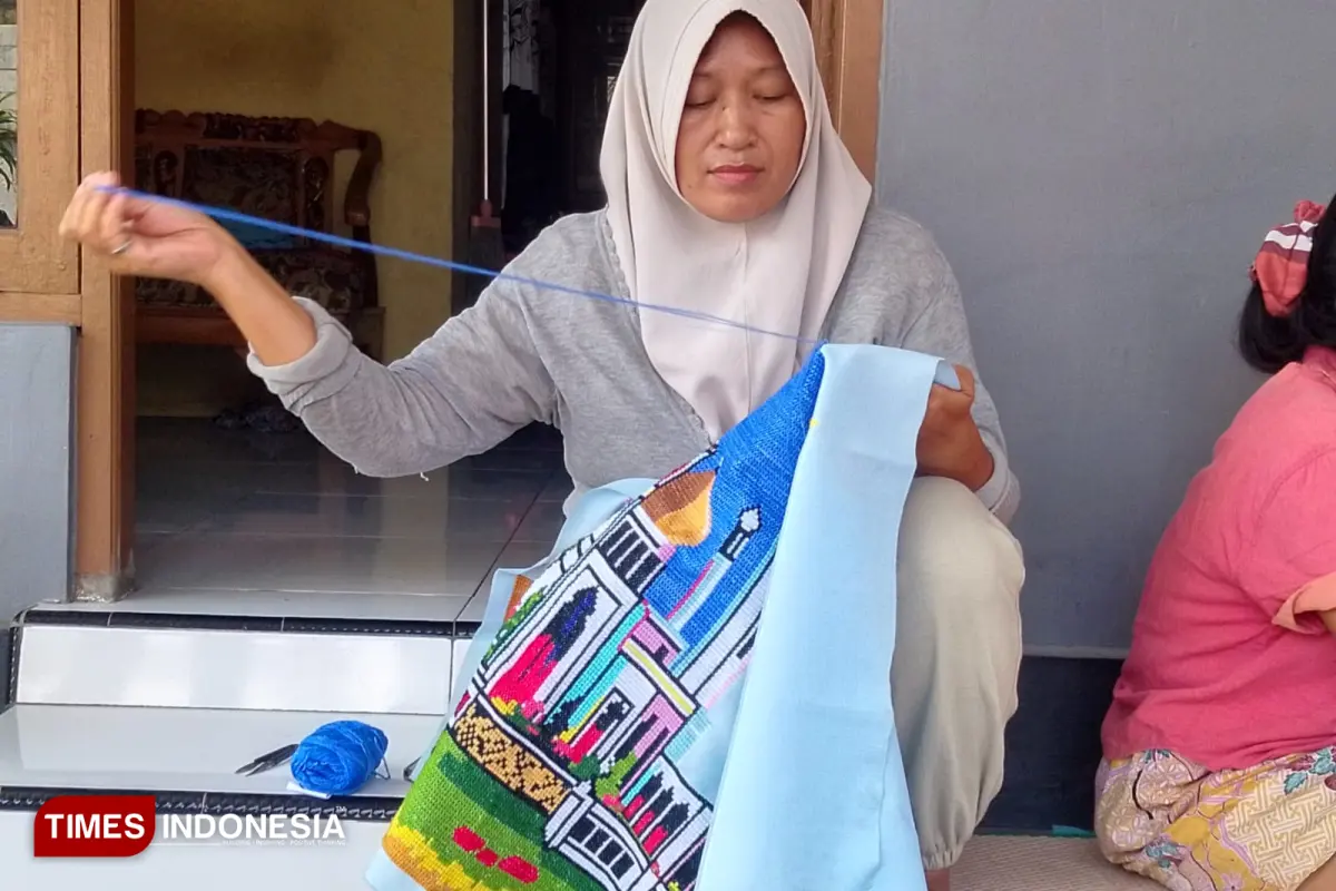 Kreasi Kruistik Soleha asal Banyumas, Inspirasi Karya dari Rumah
