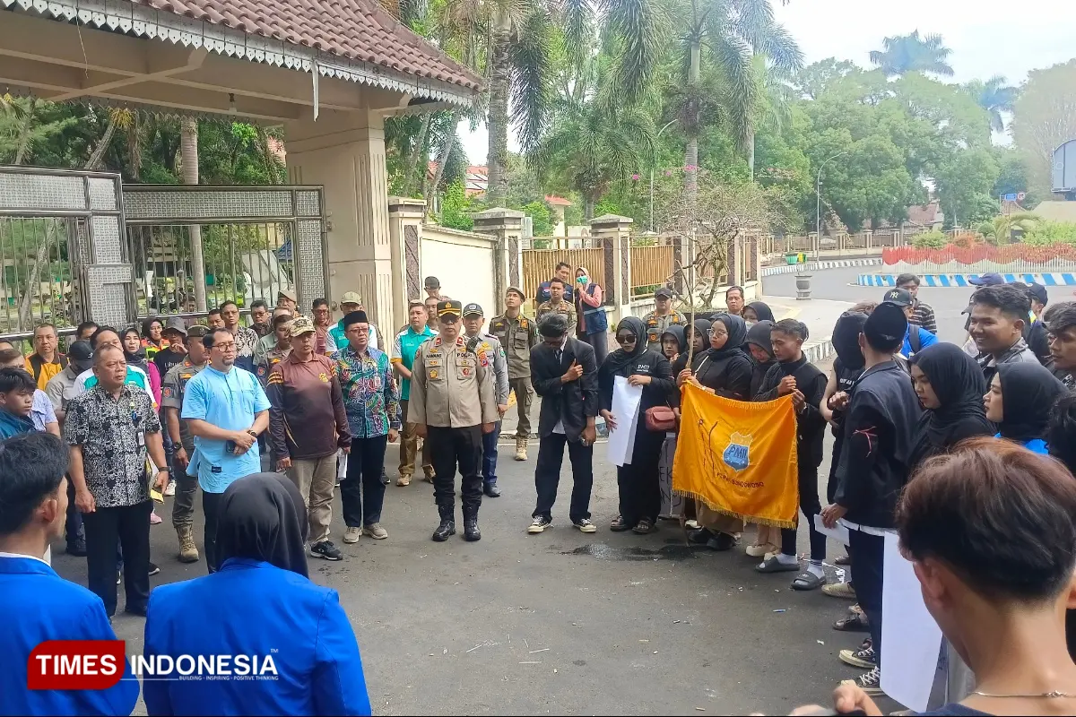 Mahasiswa di Bondowoso Tuntut Janji Politik Bebas PBB untuk Warga Miskin Ekstrem