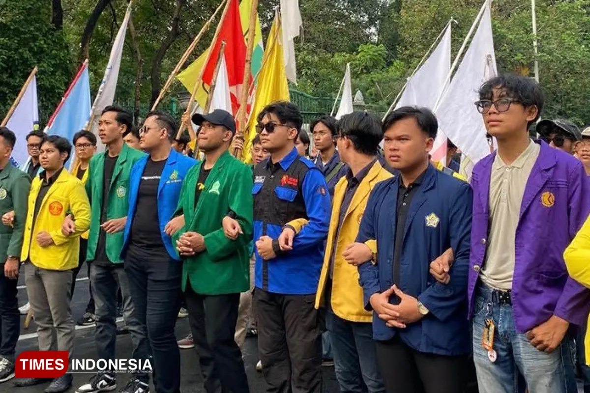 Mahasiswa Gelar Aksi "Menuju Indonesia Bangkrut", Bawa Lima Tuntutan untuk Pemerintah