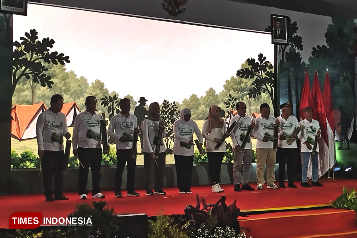 Bupati Madiun Raih Penghargaan Kepala Daerah Terbaik dalam Pendampingan Perhutanan Sosial