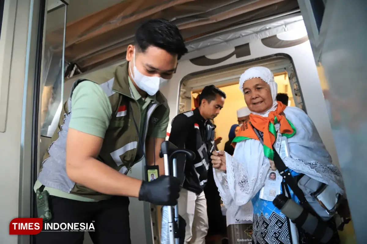 Layanan Terbaik Garuda Indonesia: Kenyamanan Perjalanan Pulang Jemaah Haji Debarkasi Padang