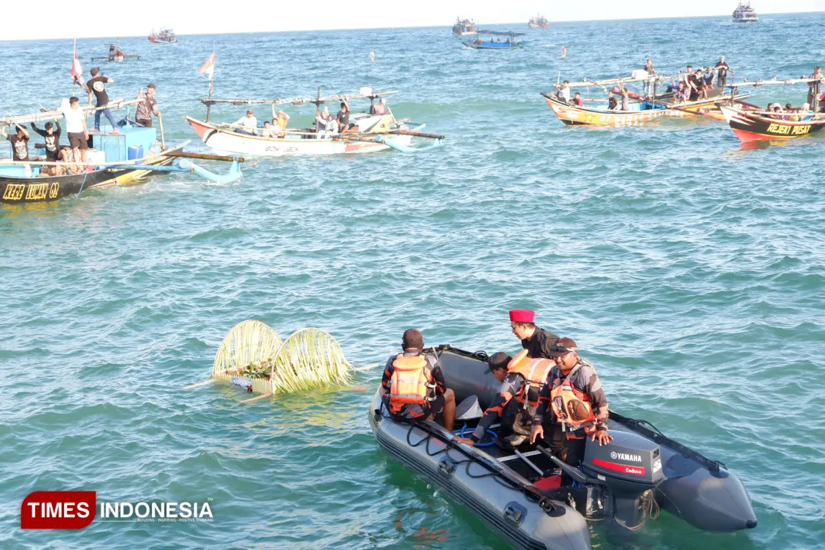 Memaknai Larung Sesaji, Cara Nelayan Pacitan Bersyukur Sambut 1 Muharram