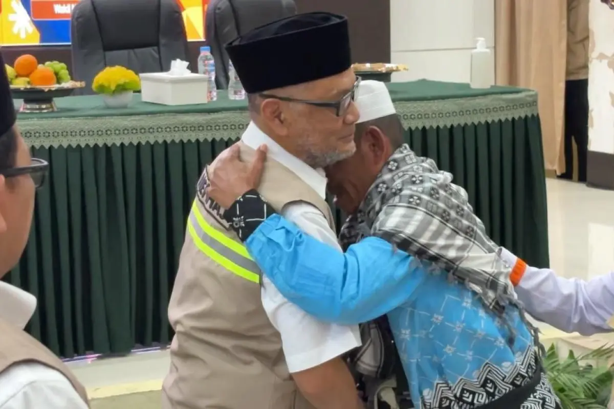 Menhaj Sambut Saifuddin, Jemaah Haji Tunanetra yang Diabadikan sebagai Nama Masjid di Arab Saudi