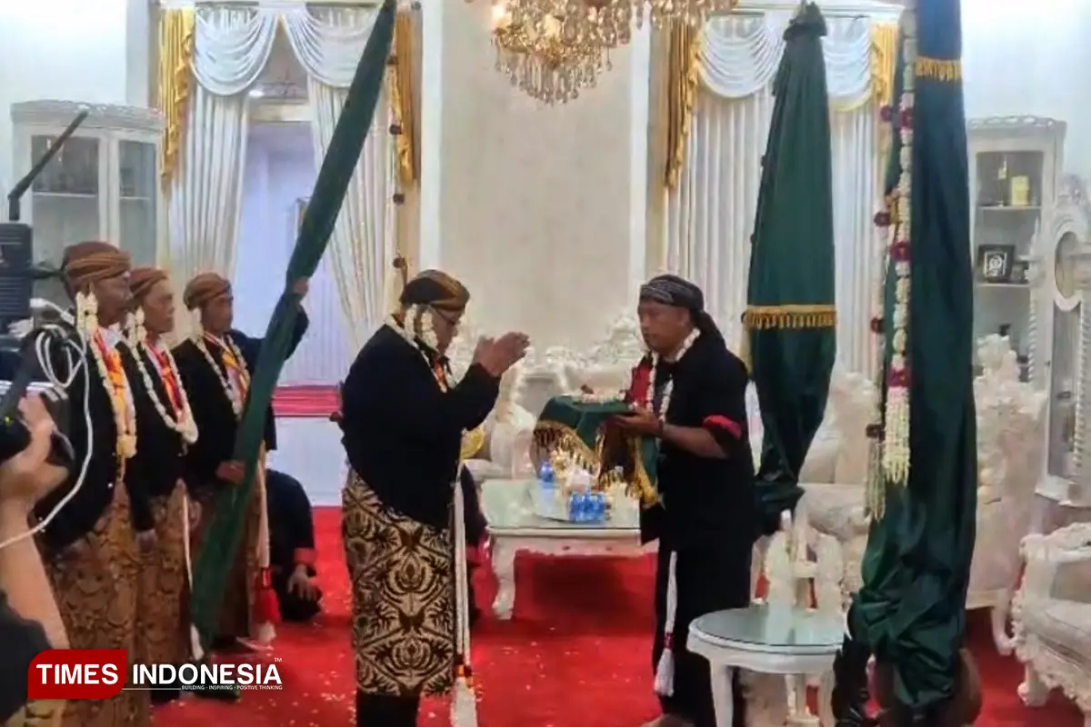Diiringi Mantra Singgah-Singgah Tiga Pusaka Ponorogo Diboyong ke Kota Lama Jelang 1 Suro