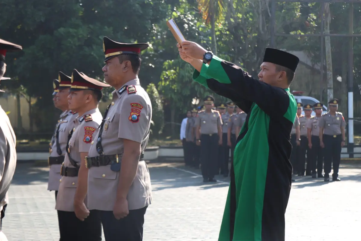 Wakapolres Malang lama kepada yang baru