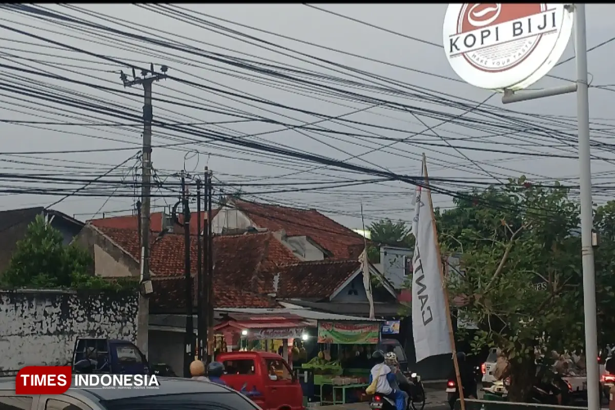 Siap-Siap, Tiang Kabel Semrawut di Pusat Kota Banjar Bakal Segera Dicabut