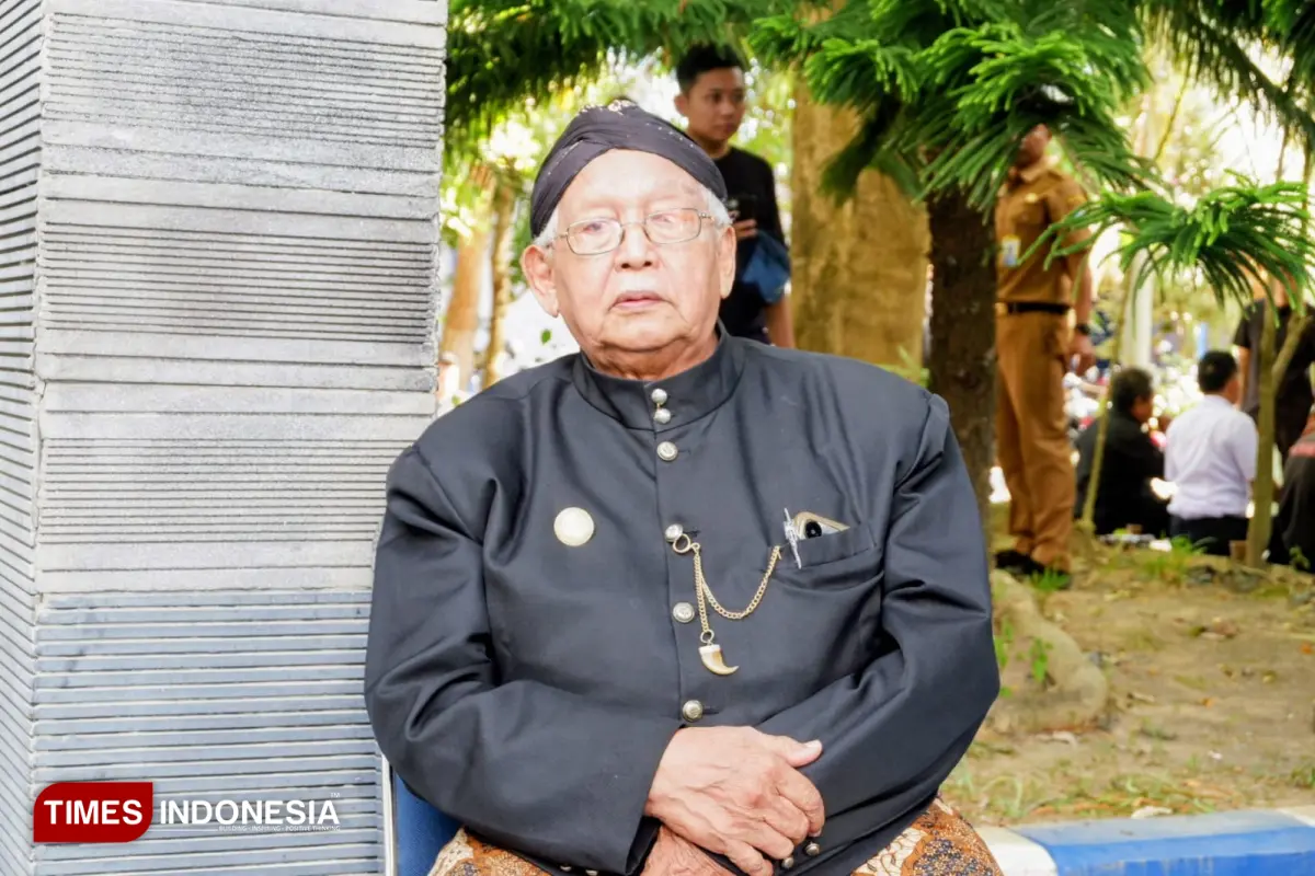 Budayawan Pacitan Ungkap Makna Larung Sesaji, Bukan Persembahan kepada Laut Melainkan Simbol Syukur