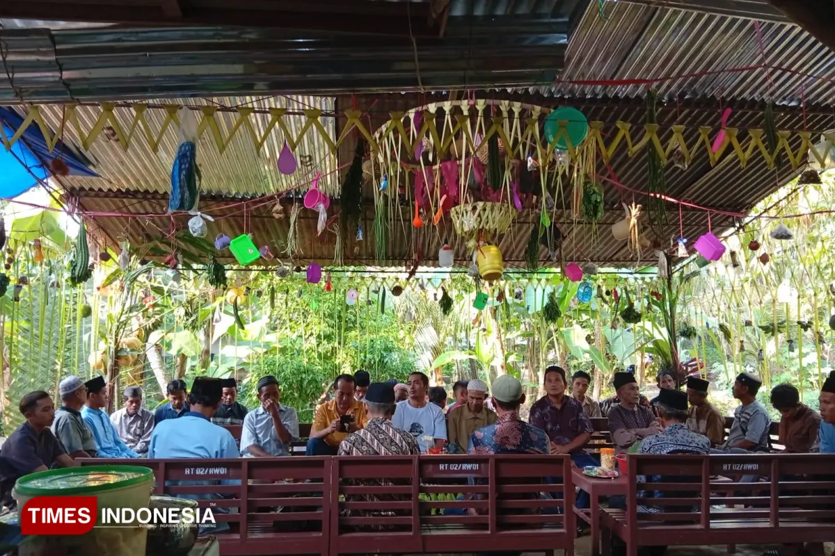 Ngabuku Taun, Kearifan Lokal Menjaga Kebersamaan dan Identitas Budaya Cikalong