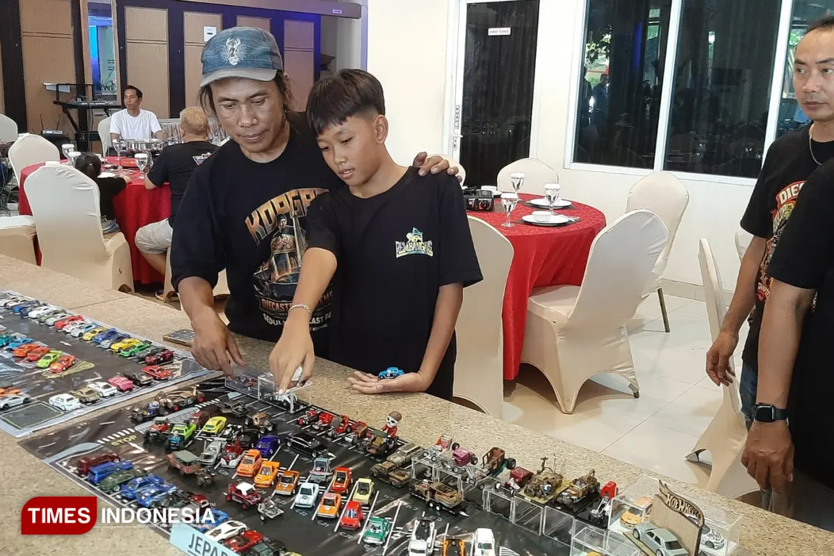 mainan diecast 2