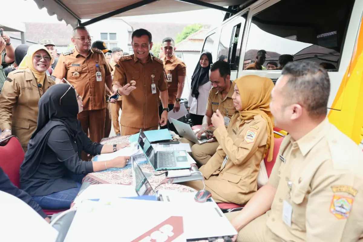 Gubernur Jateng Pastikan Perizinan Kapal Nelayan Gratis, Minta Warga Laporkan Jika Ada Pungutan