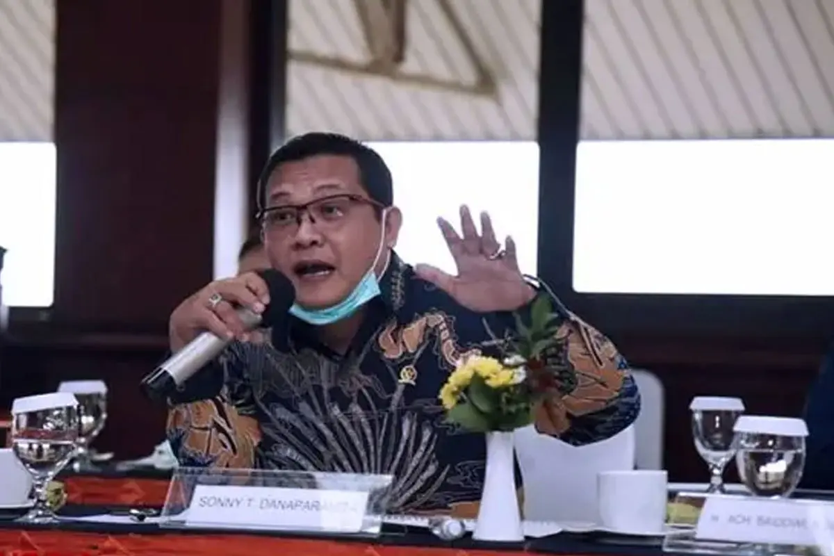 Harga Telur Anjlok dan Pakan Naik, DPR RI Desak Kementan Eksekusi Langkah Nyata Selamatkan Peternak