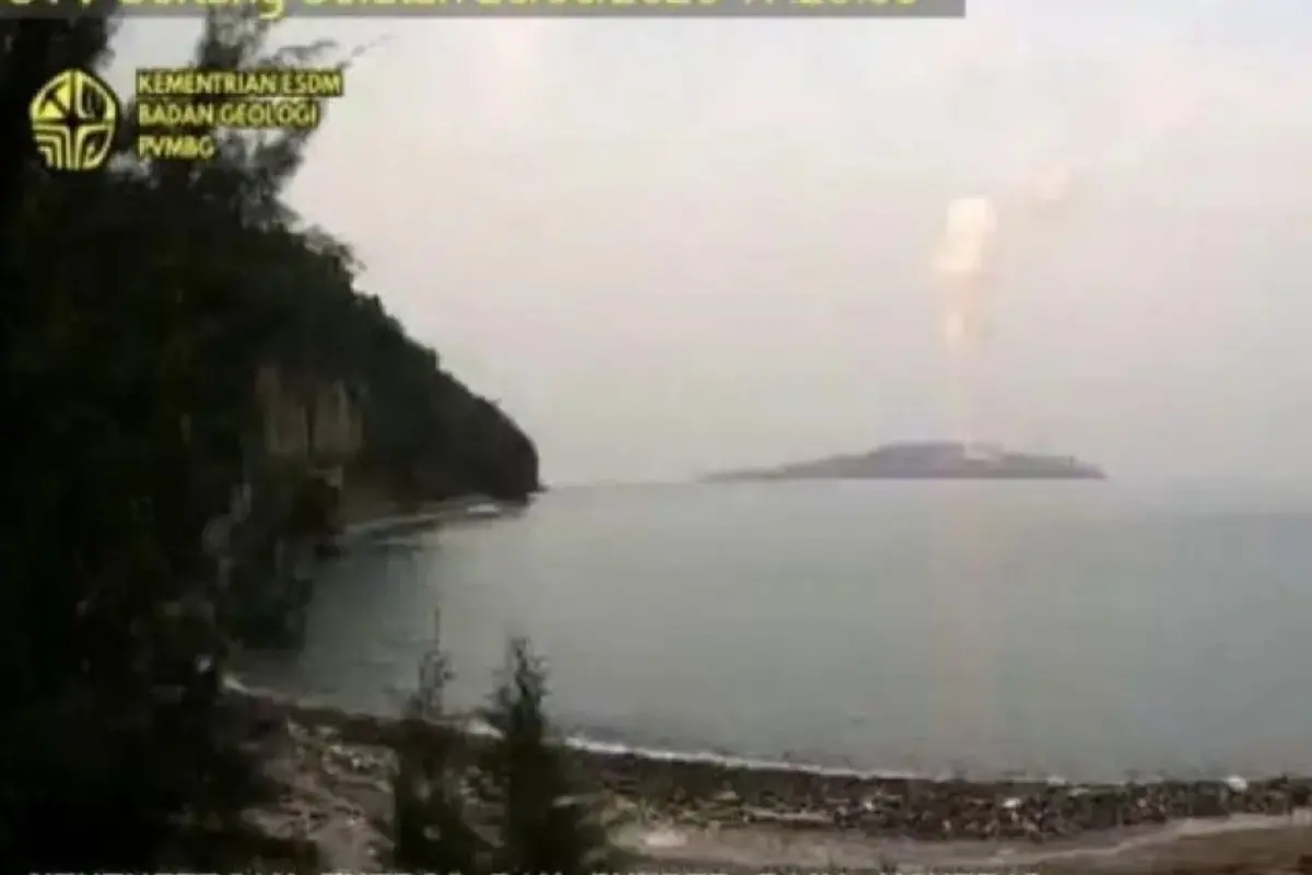 Aktivitas Vulkanik Anak Krakatau Tinggi, Masyarakat Pesisir Selat Sunda Diminta Siaga