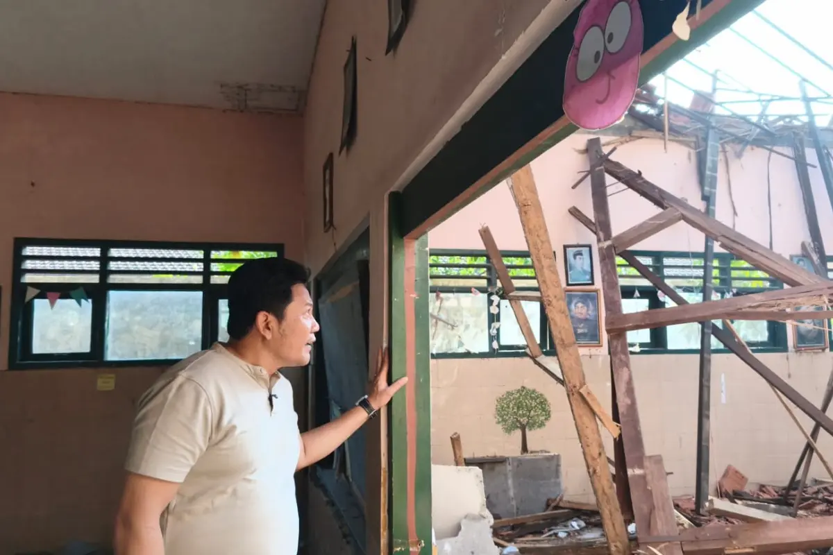 3 Ruang Kelas SDN Waung Sidoarjo Segera Dibangun Ulang, Bupati Subandi Siapkan Anggaran Rp800 Juta